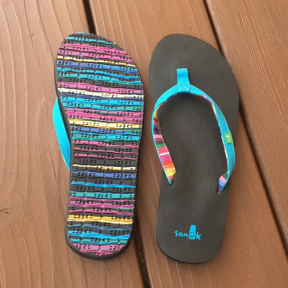 NWOT Women’s Sanuk Flip Flops